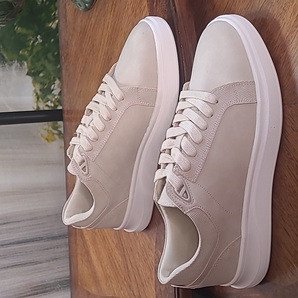 New! Aldo Caecien 41 Mens 8 light gray low top leather sneaker